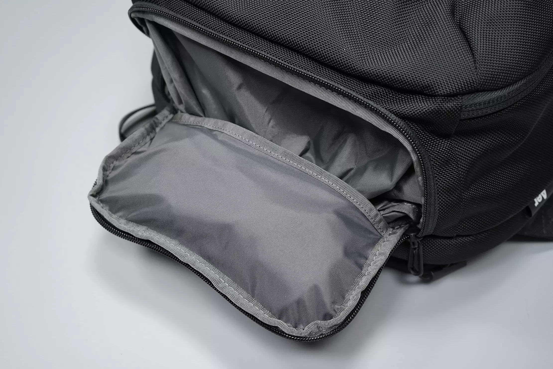 Aer Travel Pack 2 Small Laptop Compartment
