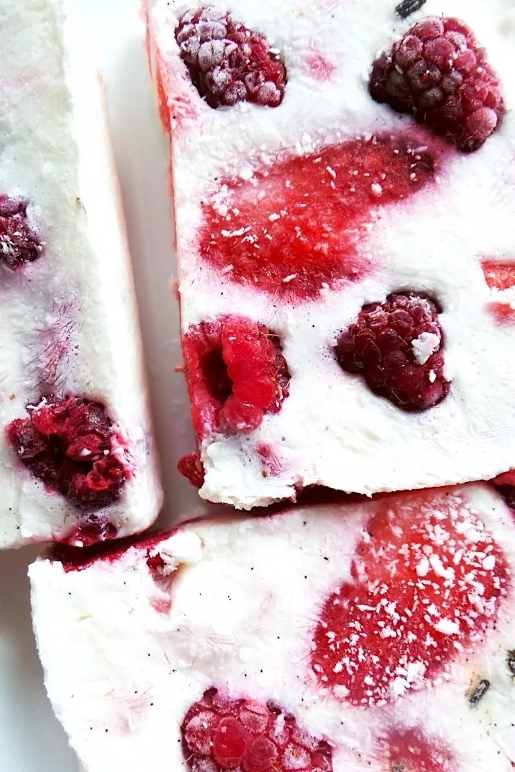 Easy yogurt bark - no bake healthy desserts