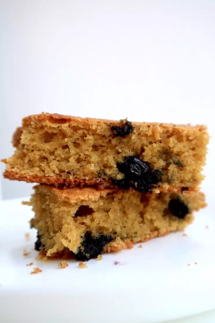 Easy Blueberry Oatmeal Cake